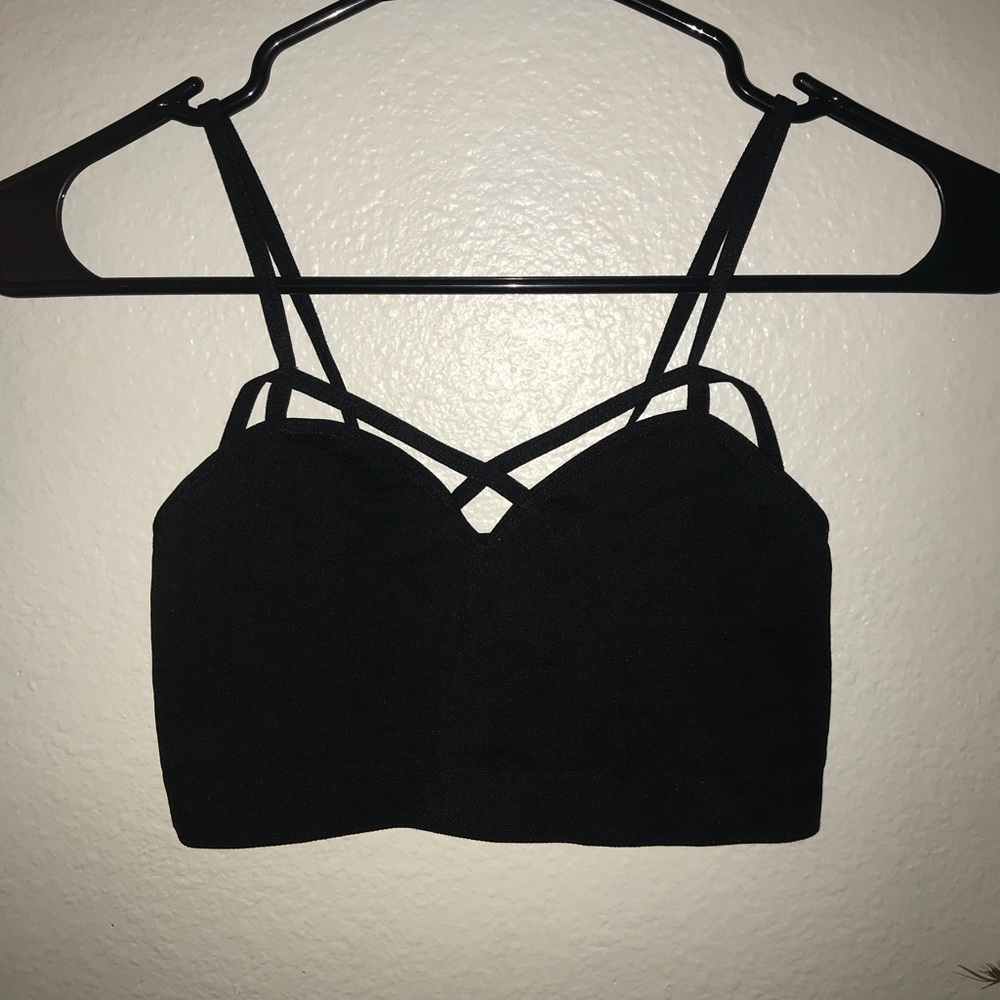 Black cutout cropped tank